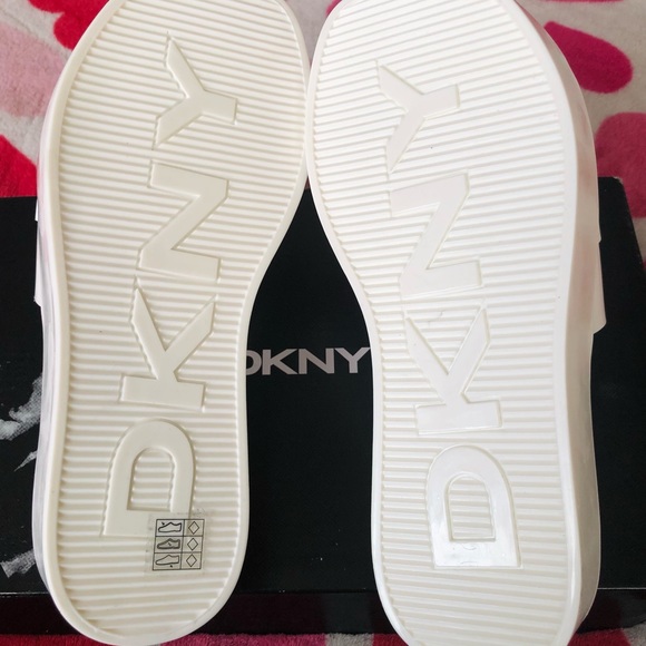 NEW - DKNY Women's Laren Platform Slide Sandals - Picture 6 of 6